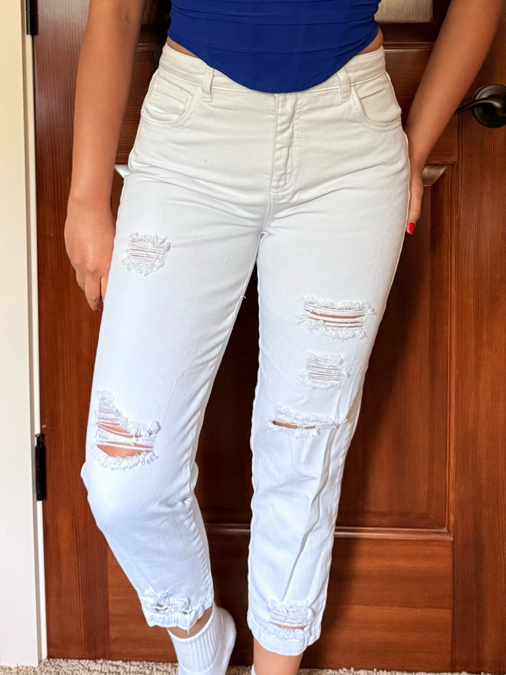 High-Rise White Distressed Ankle Jeans - Casual Cropped Fit